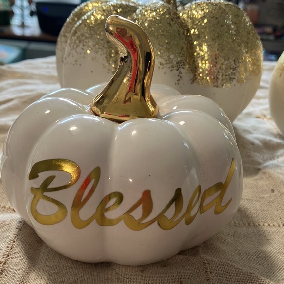 Set of four called and white, pumpkin decor - Picture 2 of 8